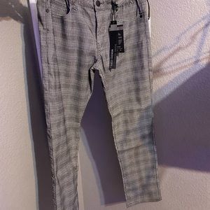 Slight Tapered Plaid Pants black/ white